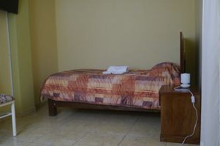 Room 15 of 32