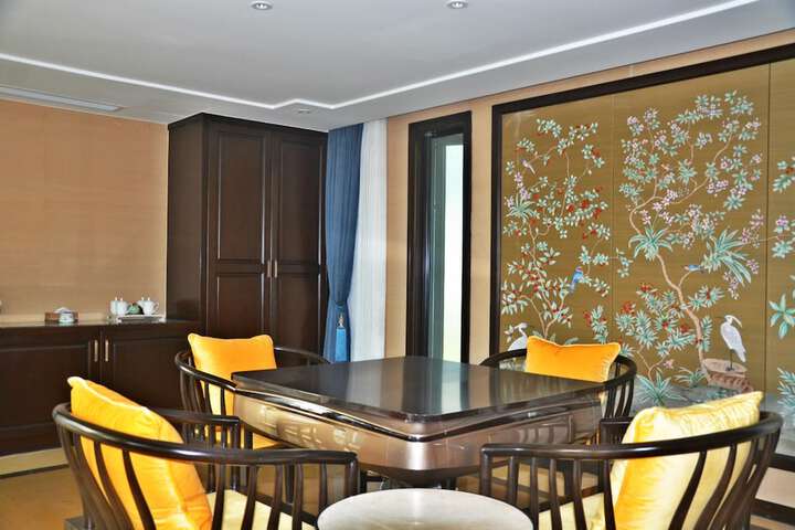 Room 36 of 59