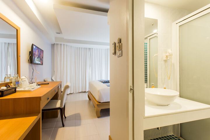 Room 15 of 47