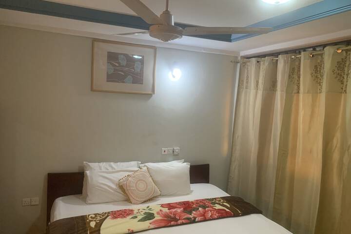 Room 22 of 40