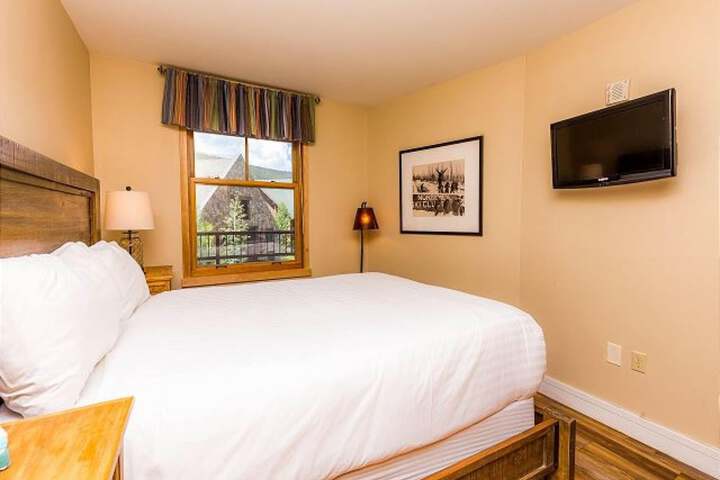 Room 20 of 172