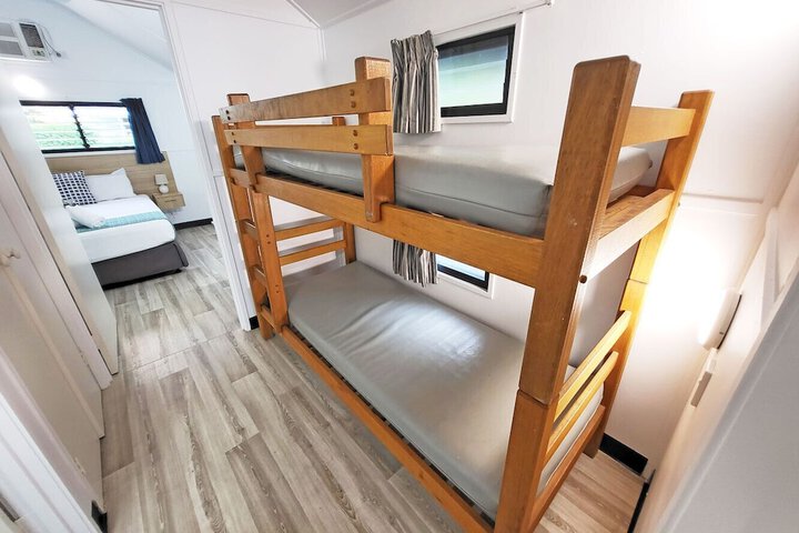 Room 3 of 85