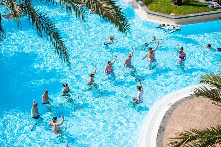 Hotel Pool