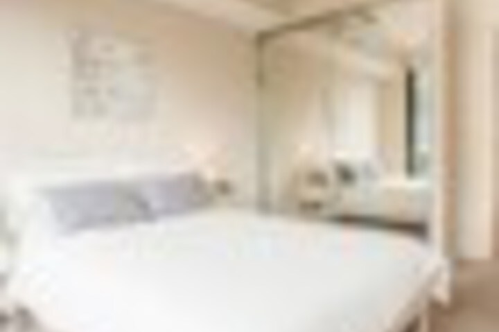 Room 8 of 123