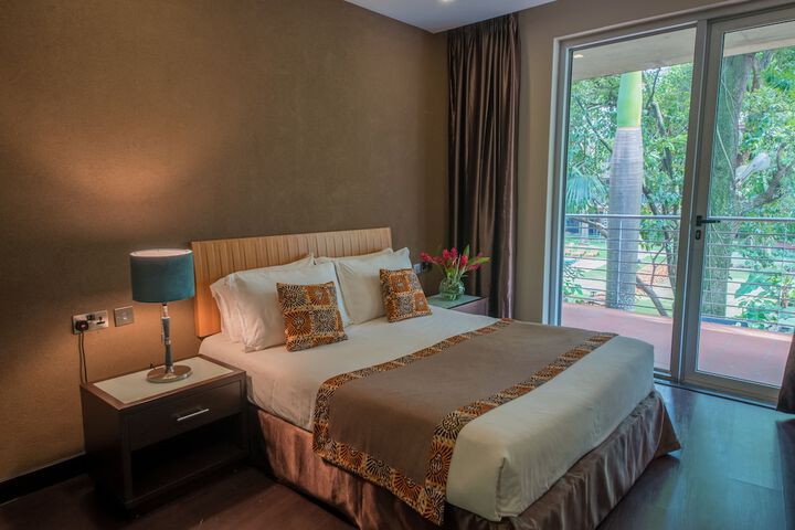Room 3 of 223