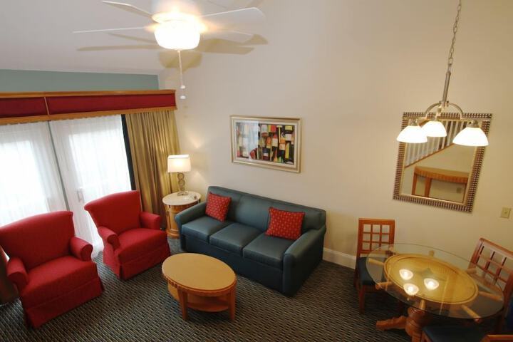 Room 12 of 32