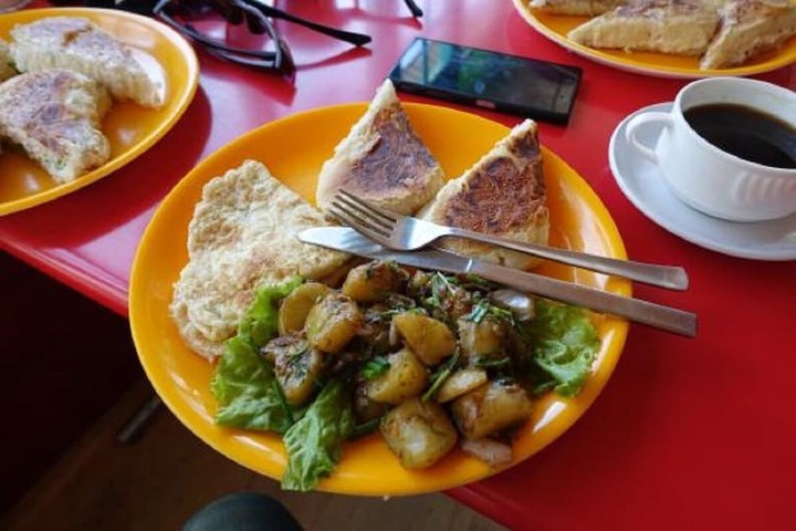 Dining 17 of 25
