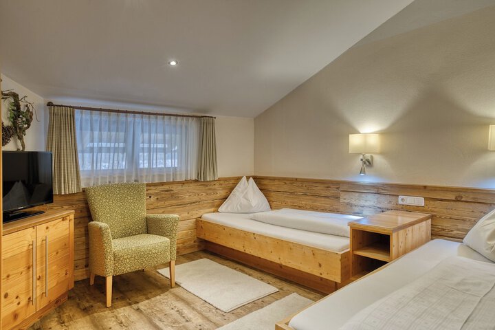 Room 47 of 171