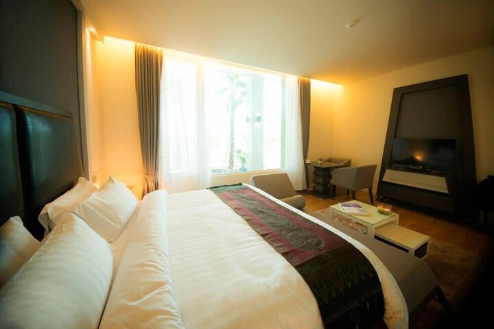 Room 25 of 82
