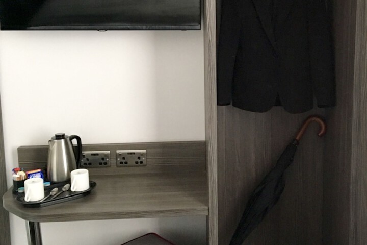 Room 8 of 37