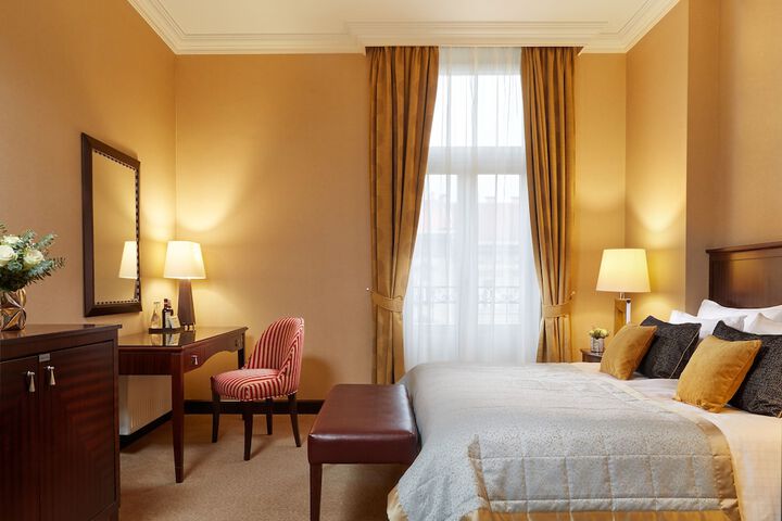 Room 21 of 80