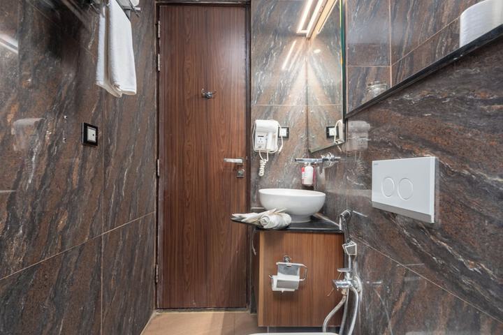 Room 42 of 109