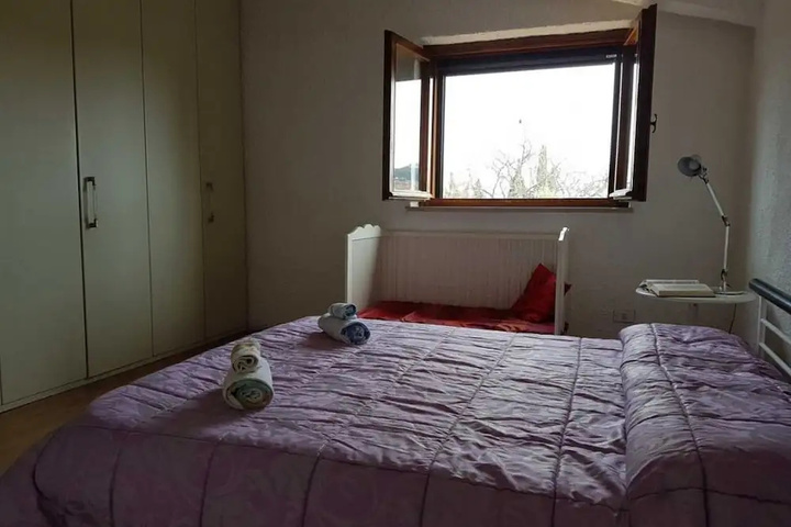 Room 4 of 13