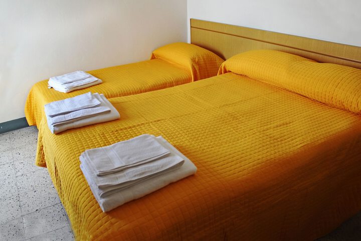 Room 10 of 39
