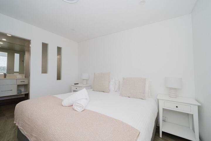 Room 25 of 108