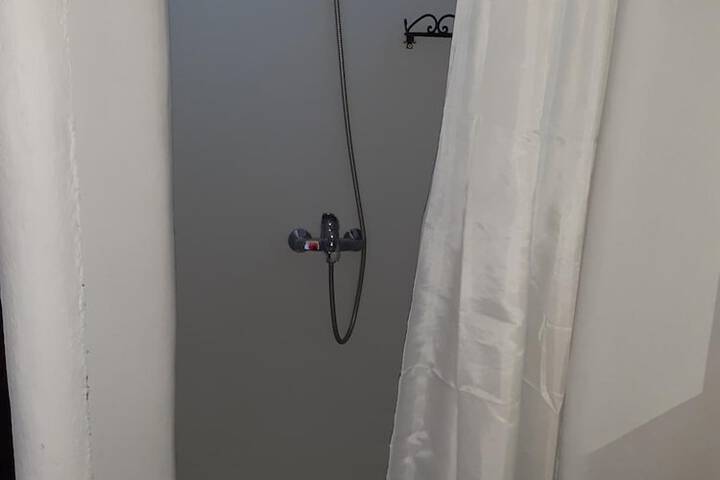 Room 51 of 74
