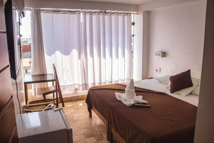 Room 4 of 40