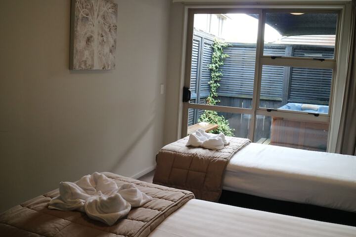 Room 8 of 41