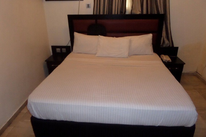 Room 7 of 57