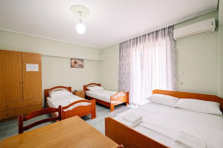 Room 12 of 65