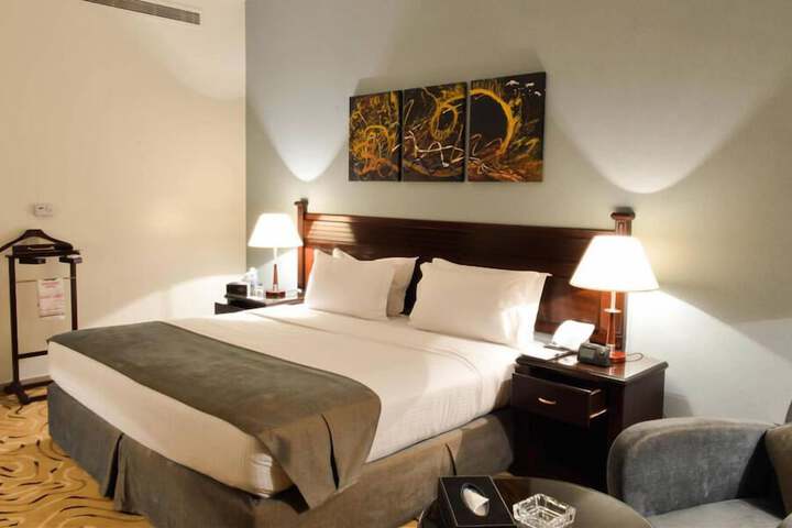 Room 8 of 34