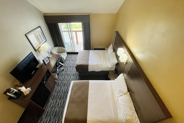 Room 9 of 112