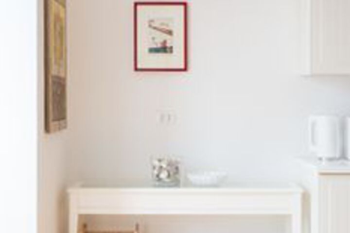 Room 9 of 23