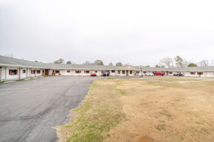 Property Grounds 21 of 51