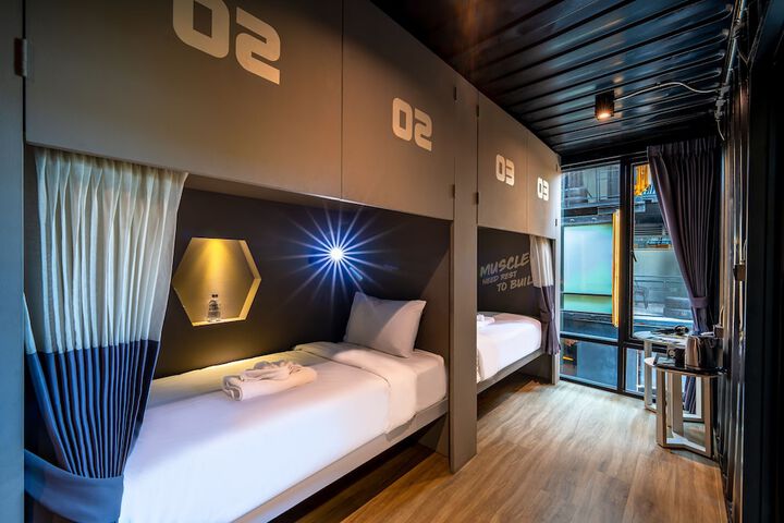 Room 5 of 48