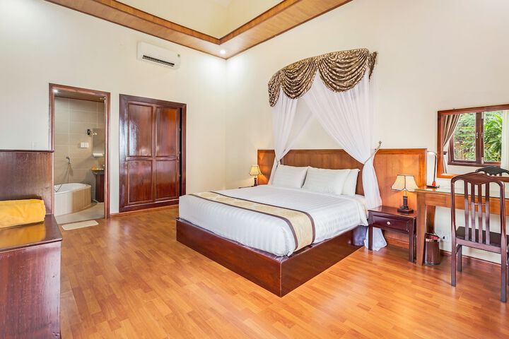 Room 14 of 73