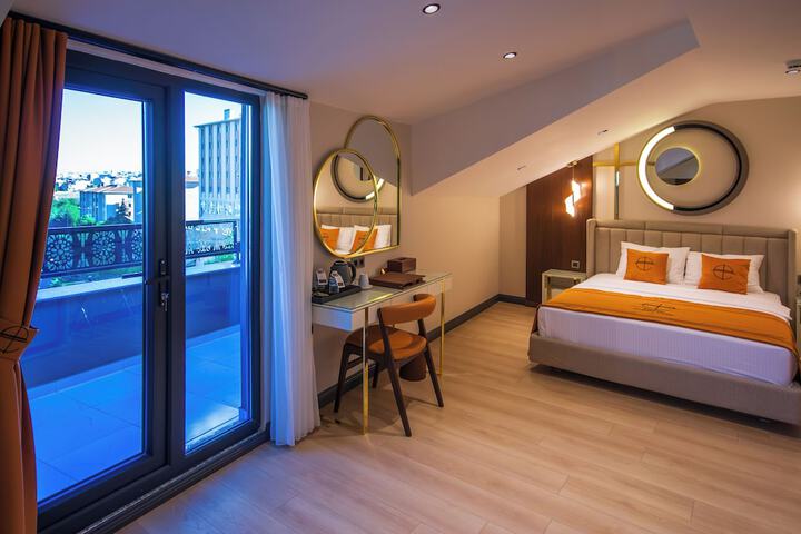 Room 60 of 106