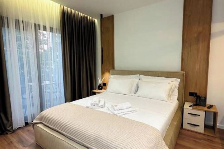 Room 7 of 52