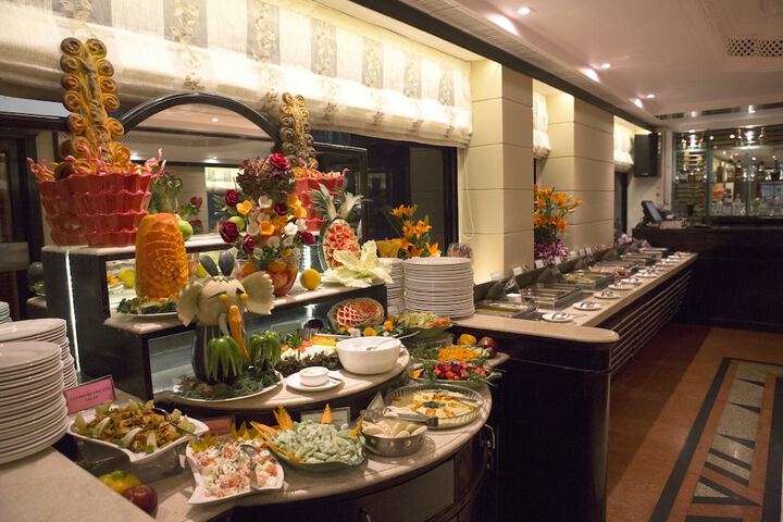 Dining 84 of 110