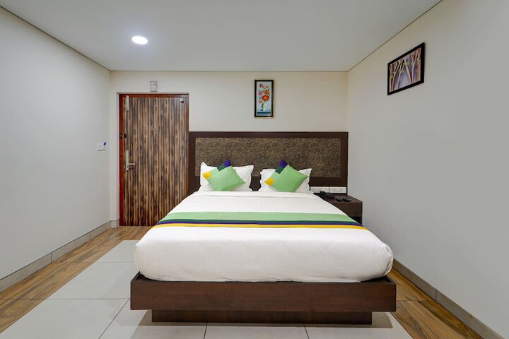 Room 14 of 38