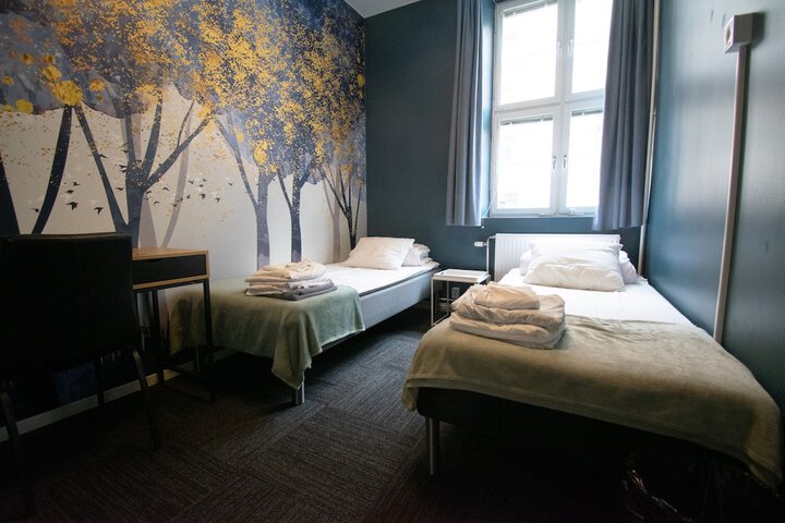 Room 5 of 18