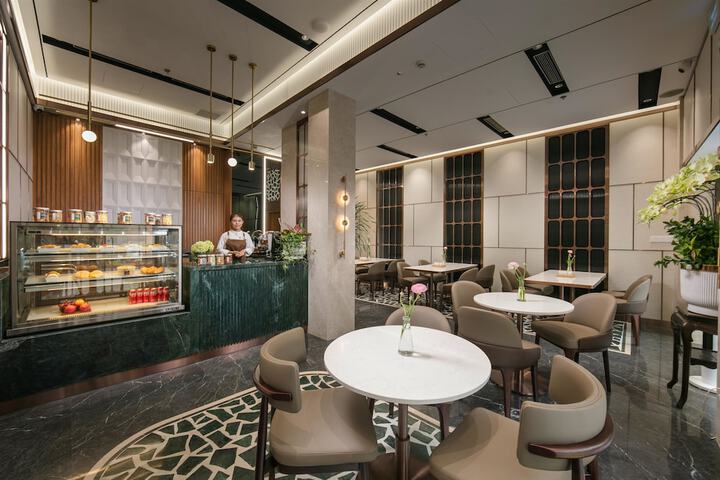 Hotel Lobby
