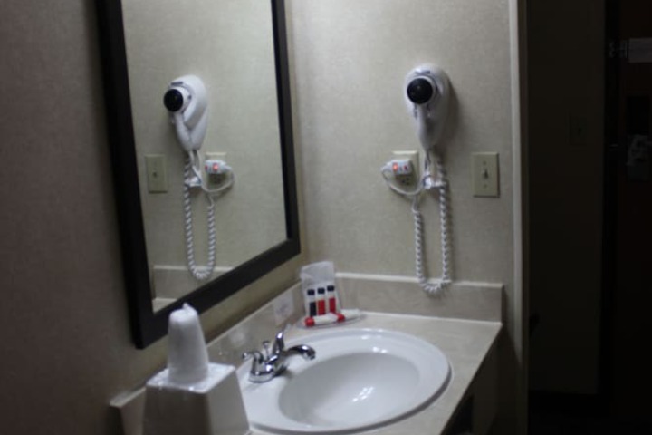 Bathroom sink