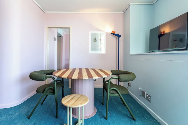 Room 52 of 104