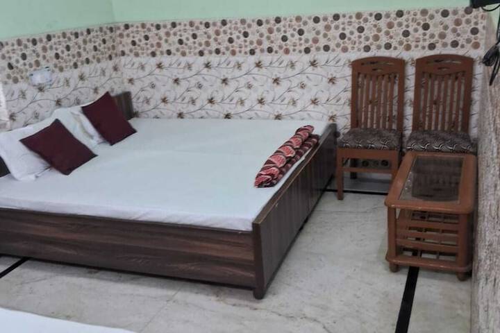 Room 15 of 24