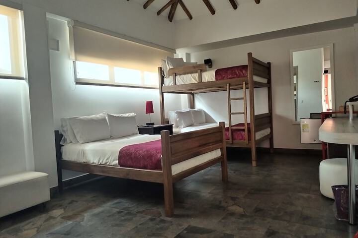 Room 18 of 91