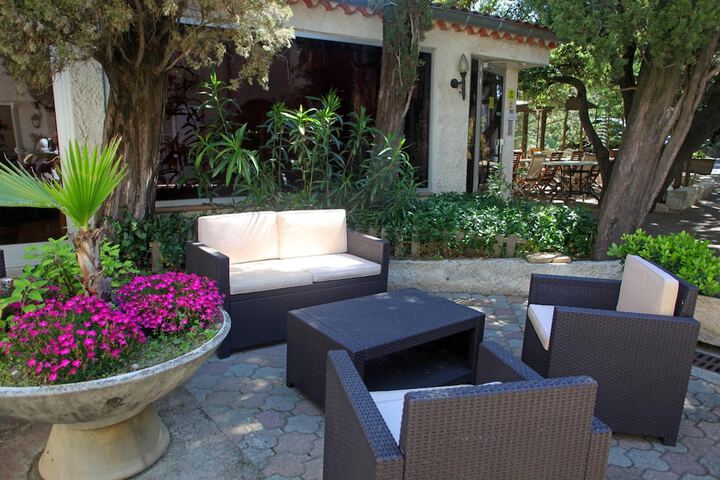 Terrace/Patio 25 of 48