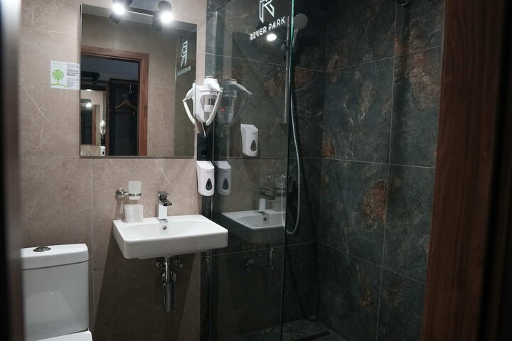 Room 50 of 67