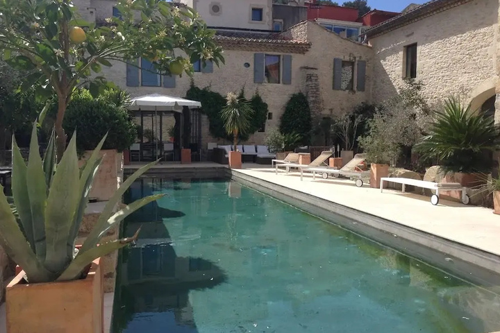 Pool 12 of 16