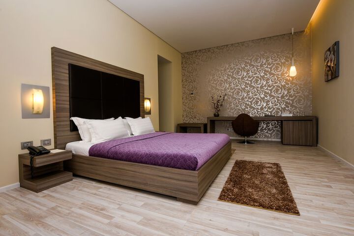 Room 10 of 55