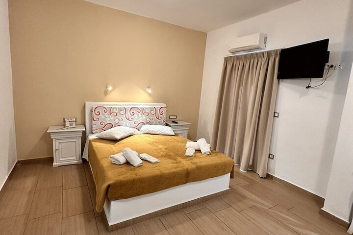Room 46 of 83
