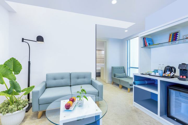Room 16 of 43