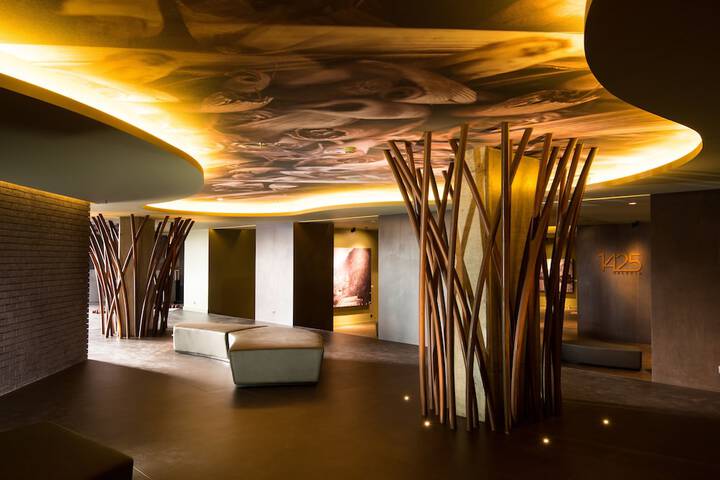 Hotel Interior 156 of 178