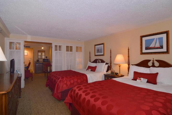 2 Double Beds (8 of 14)
