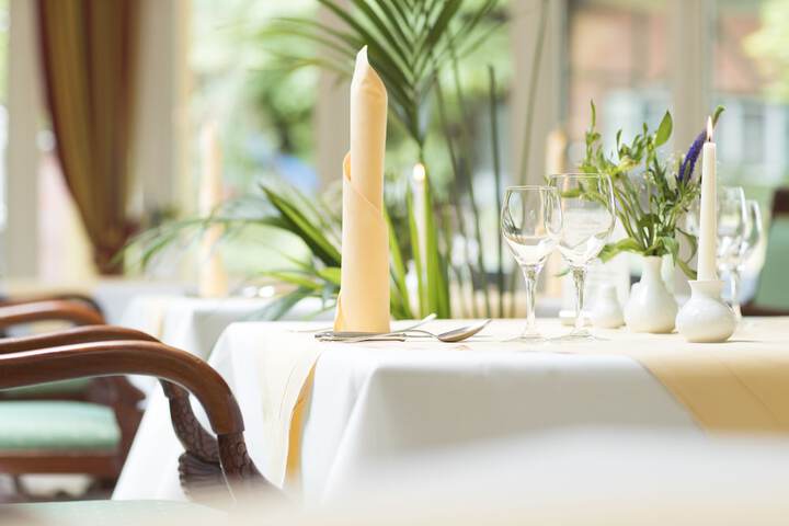 Dining 55 of 77