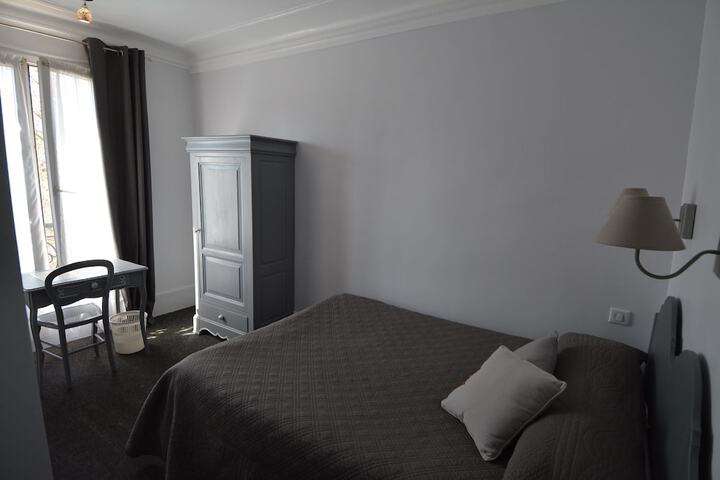 Room 19 of 35
